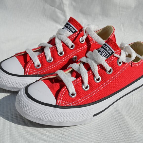 Converse Chuck Taylor All Star Ox Canvas Low Top Red Shoes  Converse All Star Low Top  Canvas Red Size 11.5 (New)